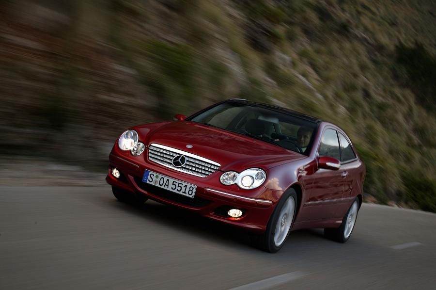  Mercedes-Benz C-Class Sportcoupe 2002 года  (фото 38 из 44)